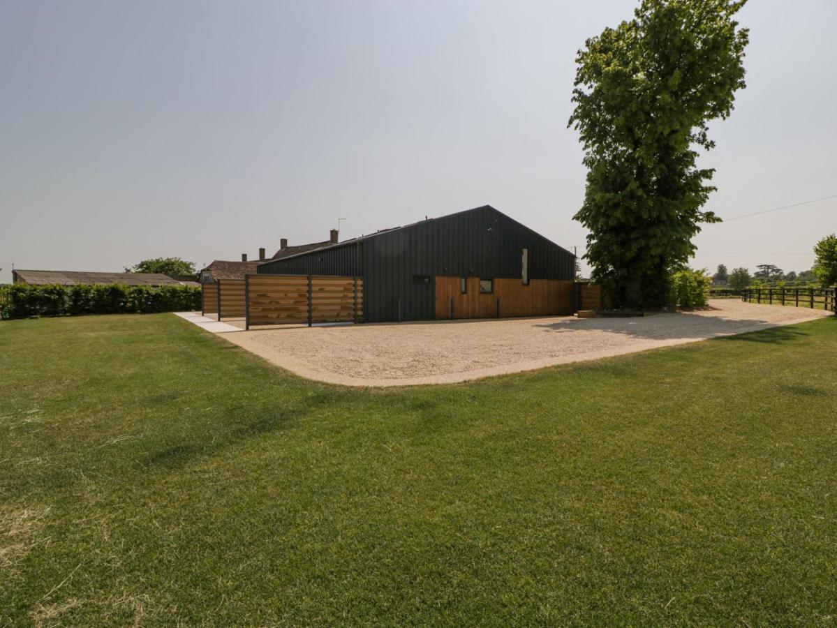 Вилла Linden Barn Уинкантон Экстерьер фото